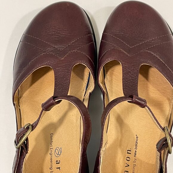 ARAVON "Maura" T-Strap Genuine Leather Pump, Wine - 6.5 B - Picture 8 of 12